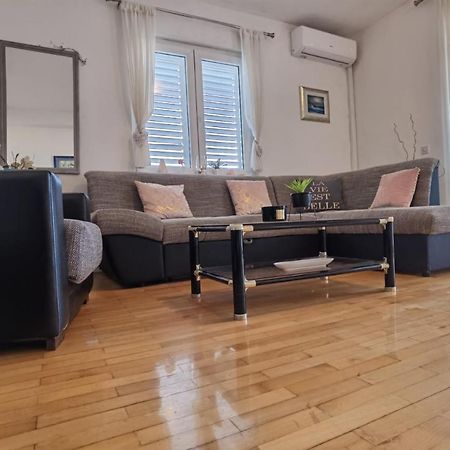 Apartman Sara Preko Exteriér fotografie