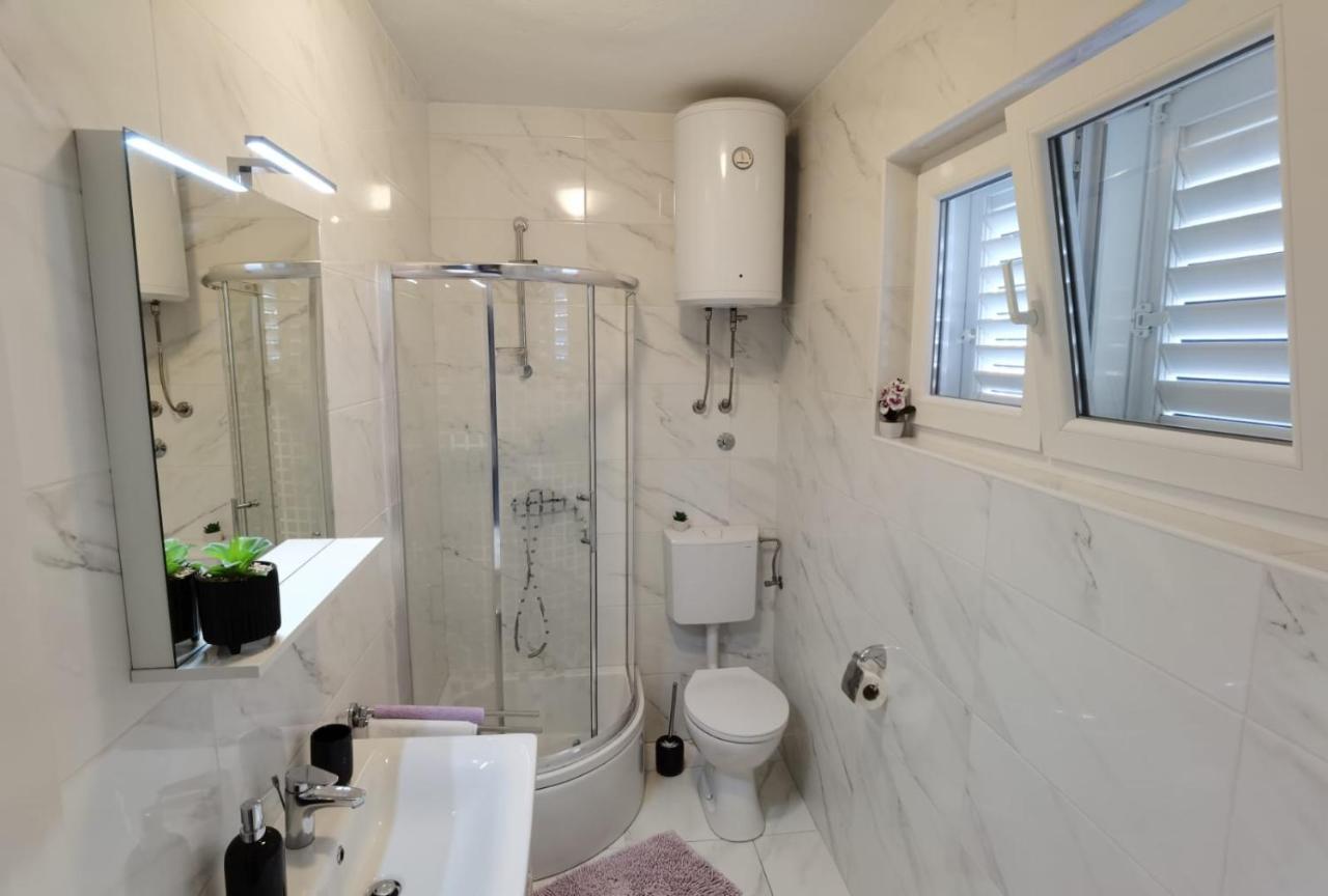 Apartman Sara Preko Exteriér fotografie