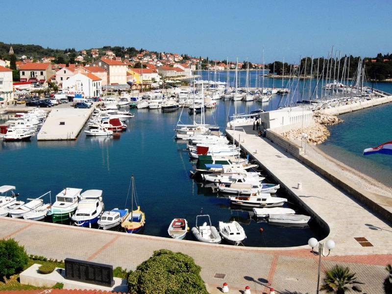 Apartman Sara Preko Exteriér fotografie