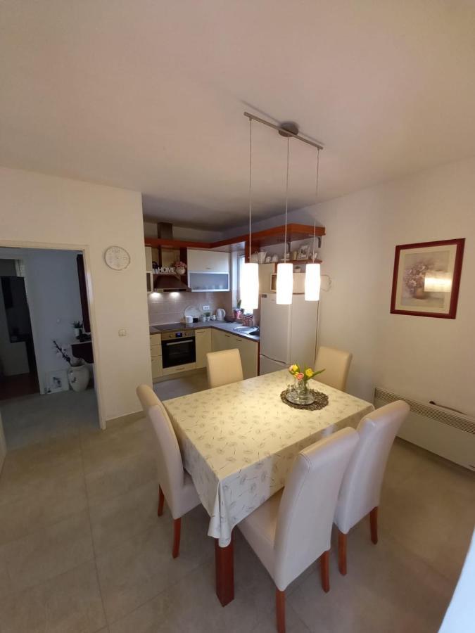 Apartman Sara Preko Exteriér fotografie