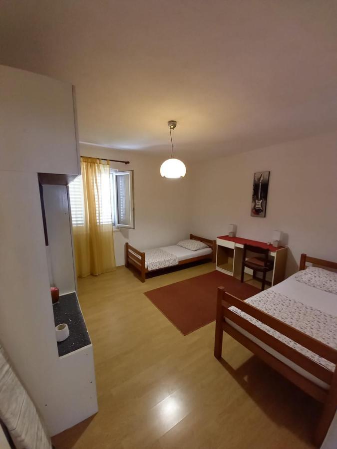 Apartman Sara Preko Exteriér fotografie