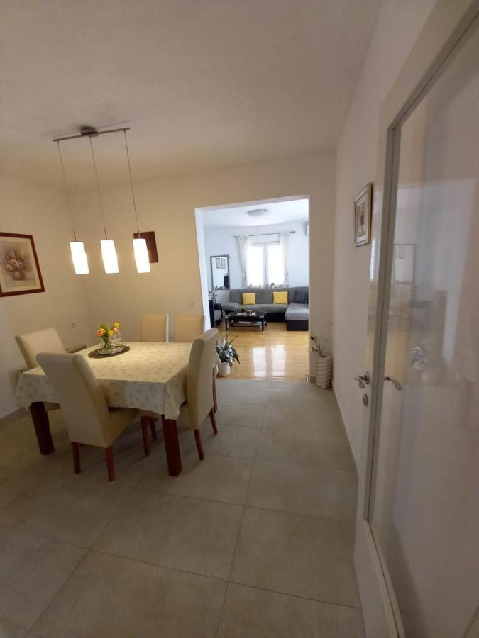 Apartman Sara Preko Exteriér fotografie
